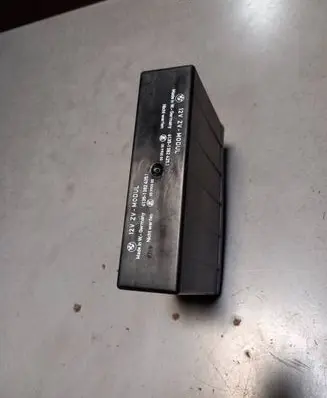BMW 5 E34 Comfort/convenience module 613513824251 12VZVM0DUL