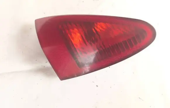 Alfa Romeo 147 Tailgate rear/tail lights 03320010