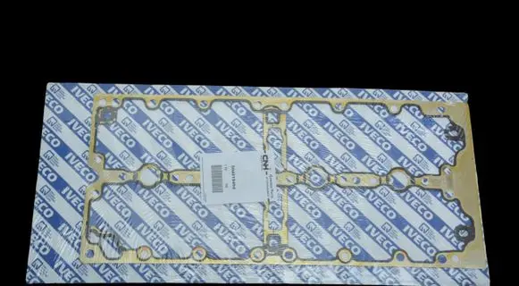 Iveco Daily 4th gen Rocker cam cover 504019494