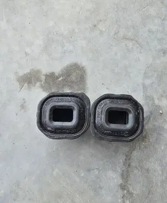 BMW X5 G05 Radiator mount bracket 7600539
