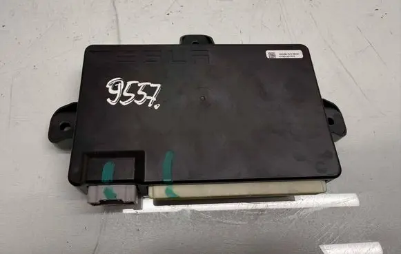 Tesla Model X Door control unit/module 104549010D