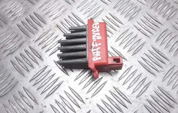 Nissan Pathfinder R51 Heater blower motor/fan resistor 357907521