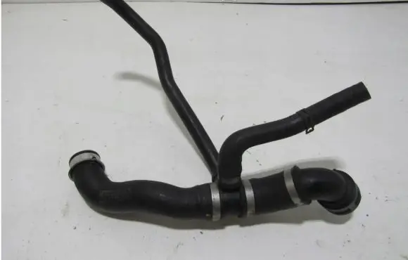 Mercedes-Benz SL R230 Engine coolant pipe/hose A2305013482 ZG3001 2257804