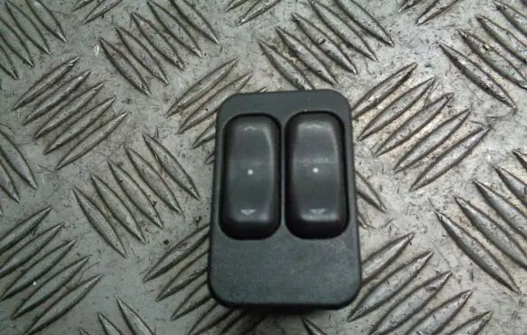 Opel Corsa C Front door window switch trim 24409205
