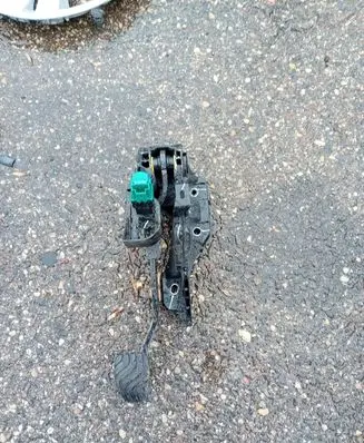 Renault Clio V Brake pedal