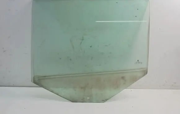 Skoda Fabia Mk2 (5J) Rear door window glass 