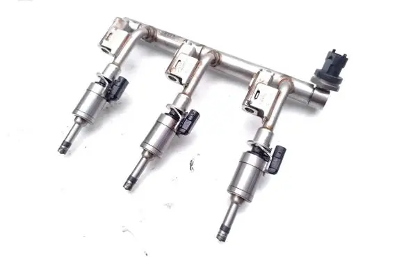 Ford Focus Fuel injectors set DM5G-9H487-AA