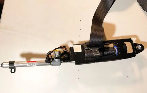 Volvo C30 Front seatbelt 30642222 6234159125 6061062L0C