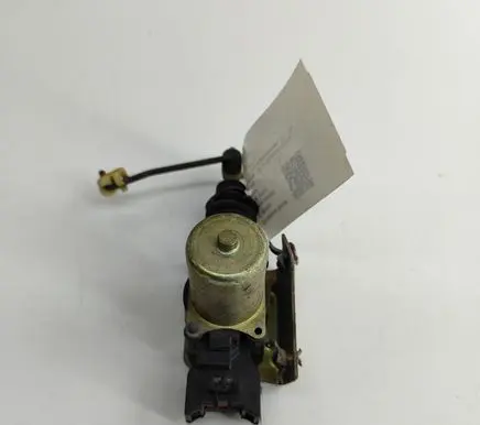 Chevrolet Corvette Front door lock 5045871