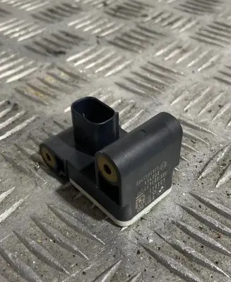 BMW X5 E70 Airbag deployment crash/impact sensor 0285003900 505677 6911003