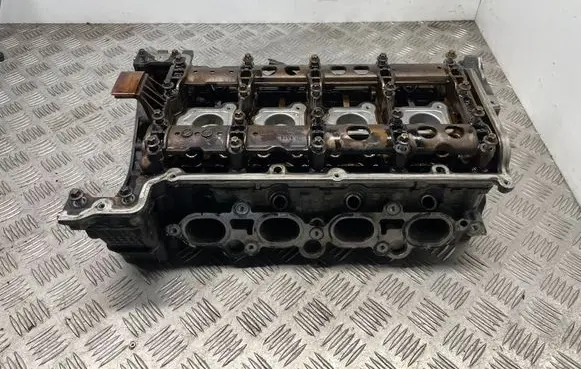 Mercedes-Benz C W204 Engine head R2710161501 R2710510902