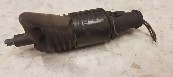 Audi A4 S4 B5 8D Windscreen/windshield washer pump 4A0955651