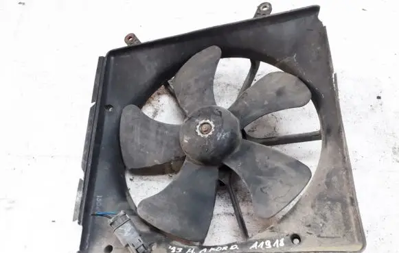 Honda Accord Radiator cooling fan shroud MN022710 0380