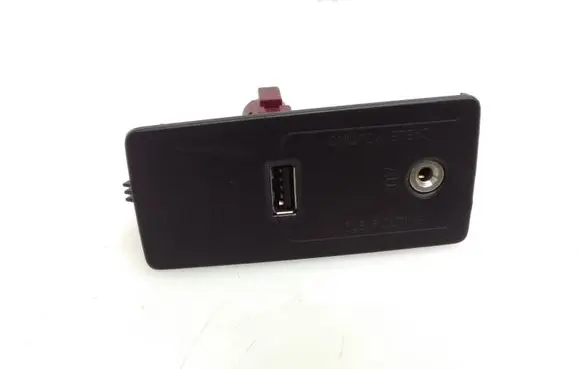 Volvo XC90 USB socket connector 31389705 31497152 31285608