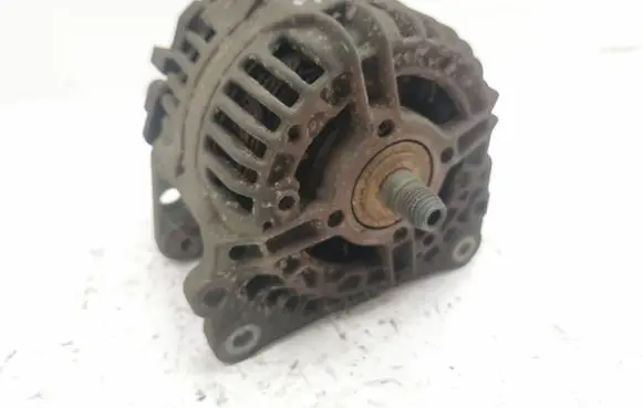 Volkswagen Golf IV Generator/alternator 038903023L