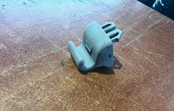 KIA Soul Sun visor clip/hook/bracket 