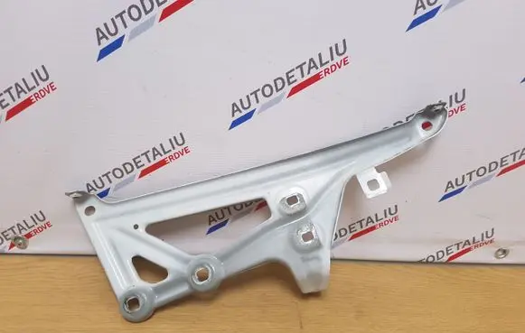 Fender mounting bracket