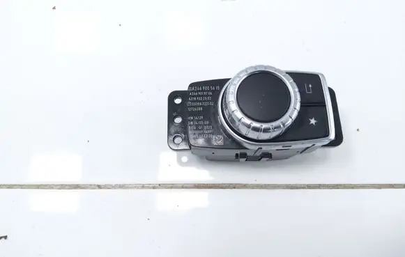 Mercedes-Benz CLA C117 X117 W117 Head unit multimedia control A2469005615