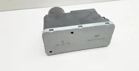 Volkswagen Golf III Central locking vacuum pump 1H0962257