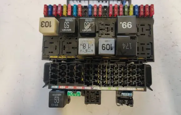 Volkswagen Crafter Fuse box set 357937039
