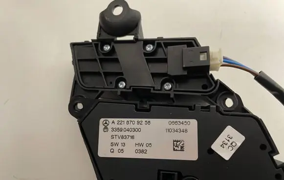 Mercedes-Benz S W221 Seat control switch A2218709258 STV83716 3359040300