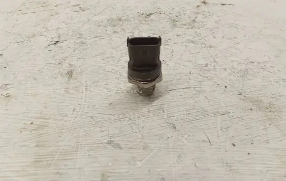 Fuel pressure sensor