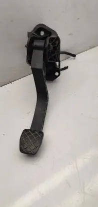 Volkswagen PASSAT B6 Clutch pedal 3c1721059AA