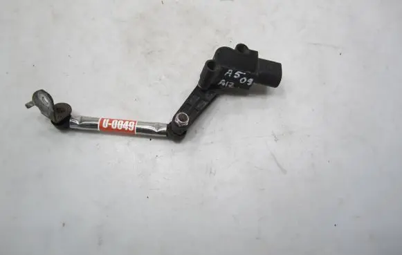 Audi A5 8T 8F Rear height level sensor lever 