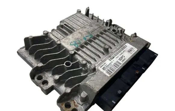 Ford Focus Engine control unit/module 7M5112A650APC 5WS40607CT