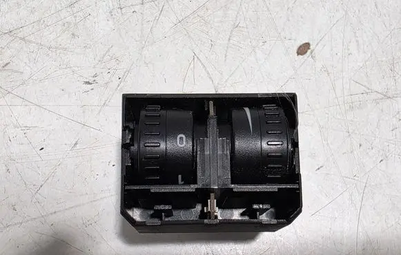 Volkswagen Touran II Headlight level height control switch 1T0941333C