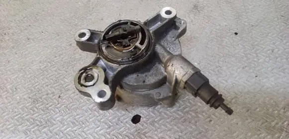 Peugeot 407 Vacuum pump D1651B