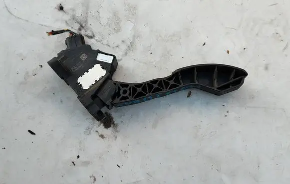Toyota Auris 150 Accelerator throttle pedal 78110-02011