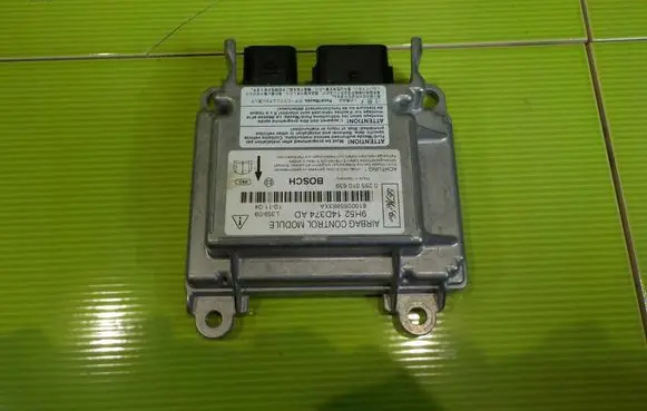 Land Rover Freelander 2 - LR2 Airbag control unit/module 0285010639 8AB23