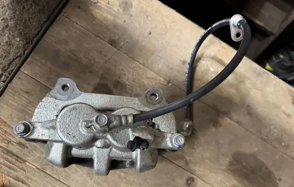 Toyota C-HR II Front brake caliper N30209 N30198