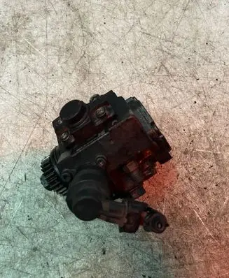 Renault Master III Fuel injection high pressure pump 0445010234