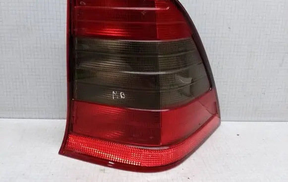 Mercedes-Benz C W202 Rear/tail lights 2028204064