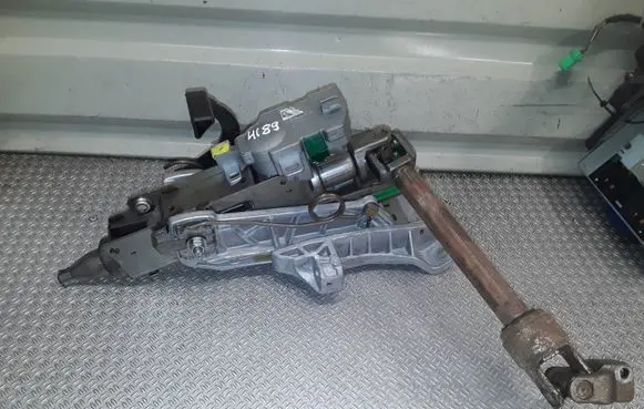 Volvo V70 Steering wheel axle 31202090 31302628