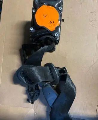 Porsche Macan (95B) Front seatbelt 95B857705C 1604800251 4F7298002
