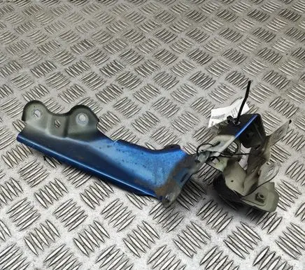 Skoda Kodiaq Fender mounting bracket 565821142 565821431