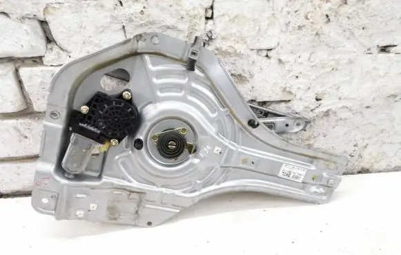Hyundai Tucson JM Rear door window regulator with motor 834702E010 2600935 BHH0135