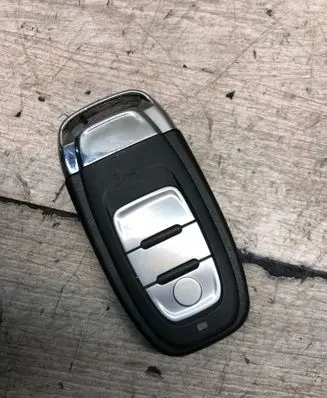 Audi A6 C7 Ignition key/card 