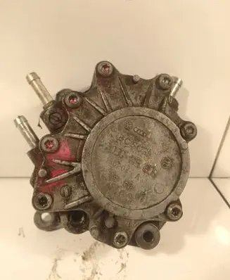 Volkswagen Jetta V Vacuum pump 03G145209 180204A
