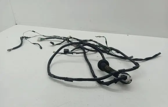 Toyota Auris E180 Tailgate/trunk wiring harness 8218402