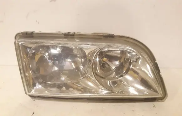 Volvo S40, V40 Headlight/headlamp 30899683