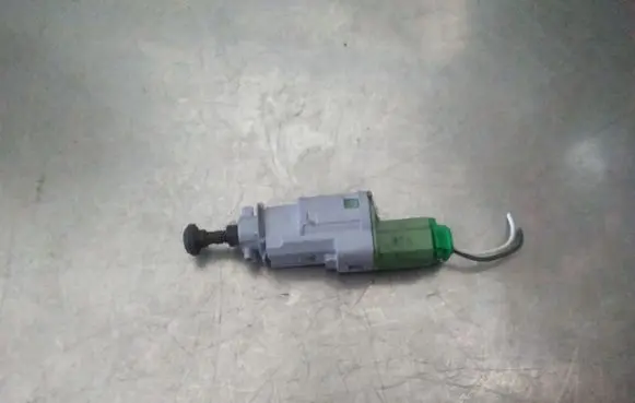 Clutch pedal sensor