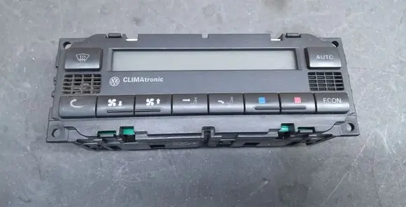 Volkswagen PASSAT B5.5 Climate control unit 3B1907044H 2400022303