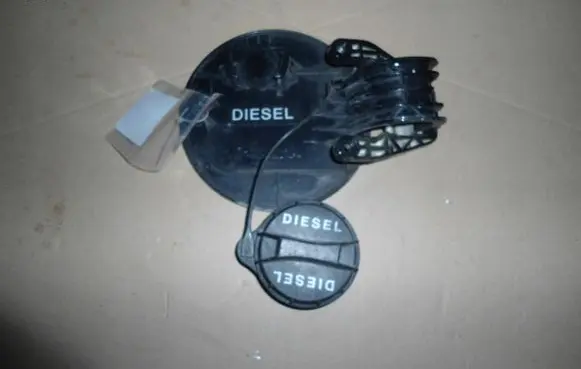 KIA Carens II Fuel tank cap