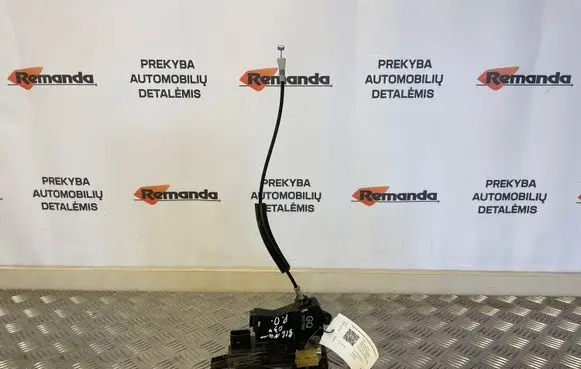 Opel Signum Front door lock 13157762