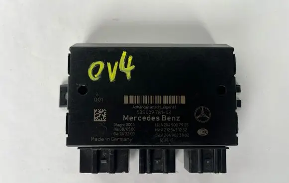 Mercedes-Benz C AMG W204 Tow bar trailer control unit/module A2049007905 5DS00978102 A2049023802