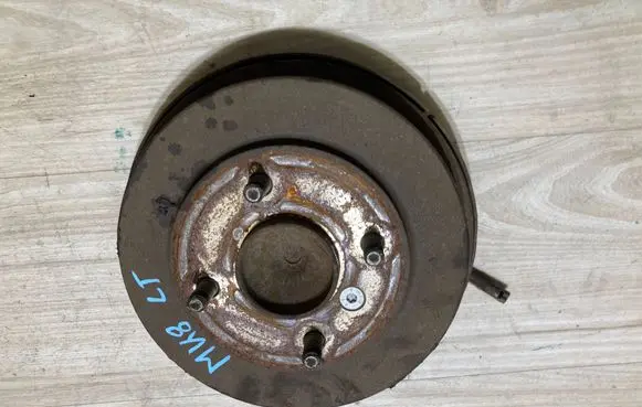 Ford Fiesta Rear wheel hub 7011311